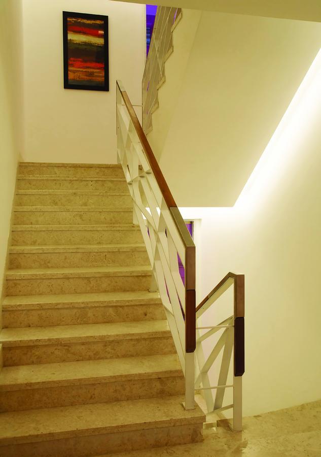 Hotel Urvashi Residency Madrás Exterior foto